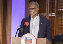 November 21, 2022: Senator Haywood Hosts a Leadership Breakfast