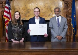 January 29, 2024: Sen. Haywood attends the bill signing of Senate Bill 506, strengthening Pennsylvania guardianship laws, with Gov. Josh Shapiro in the Governor’s Reception Room.
