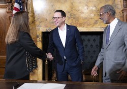 January 29, 2024: Sen. Haywood attends the bill signing of Senate Bill 506, strengthening Pennsylvania guardianship laws, with Gov. Josh Shapiro in the Governor’s Reception Room.