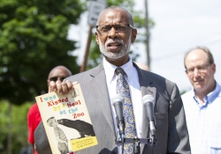 June 7, 2018: Senator Art Haywood held a news conference today to celebrate summer reading and the installment of community bookstands in the district.