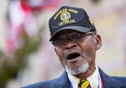 November 9, 2018: In honor of Veterans Day, Senator Haywood held a ceremony to raise the flag at Lonnie Young Recreation Center and to pay tribute to our veterans.